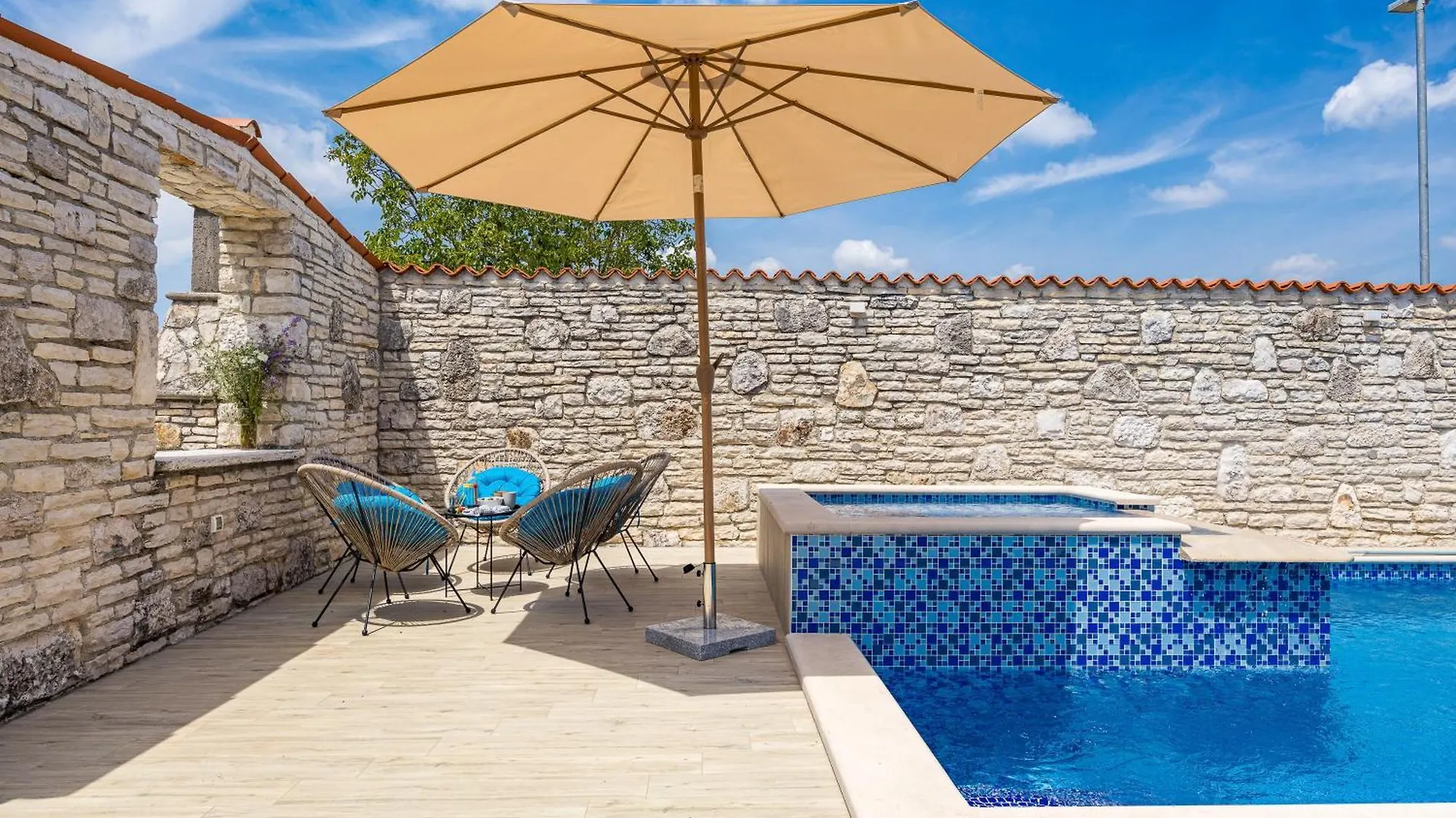 Burići Family Retreat House Begonija With Pool And Bbq 빌라