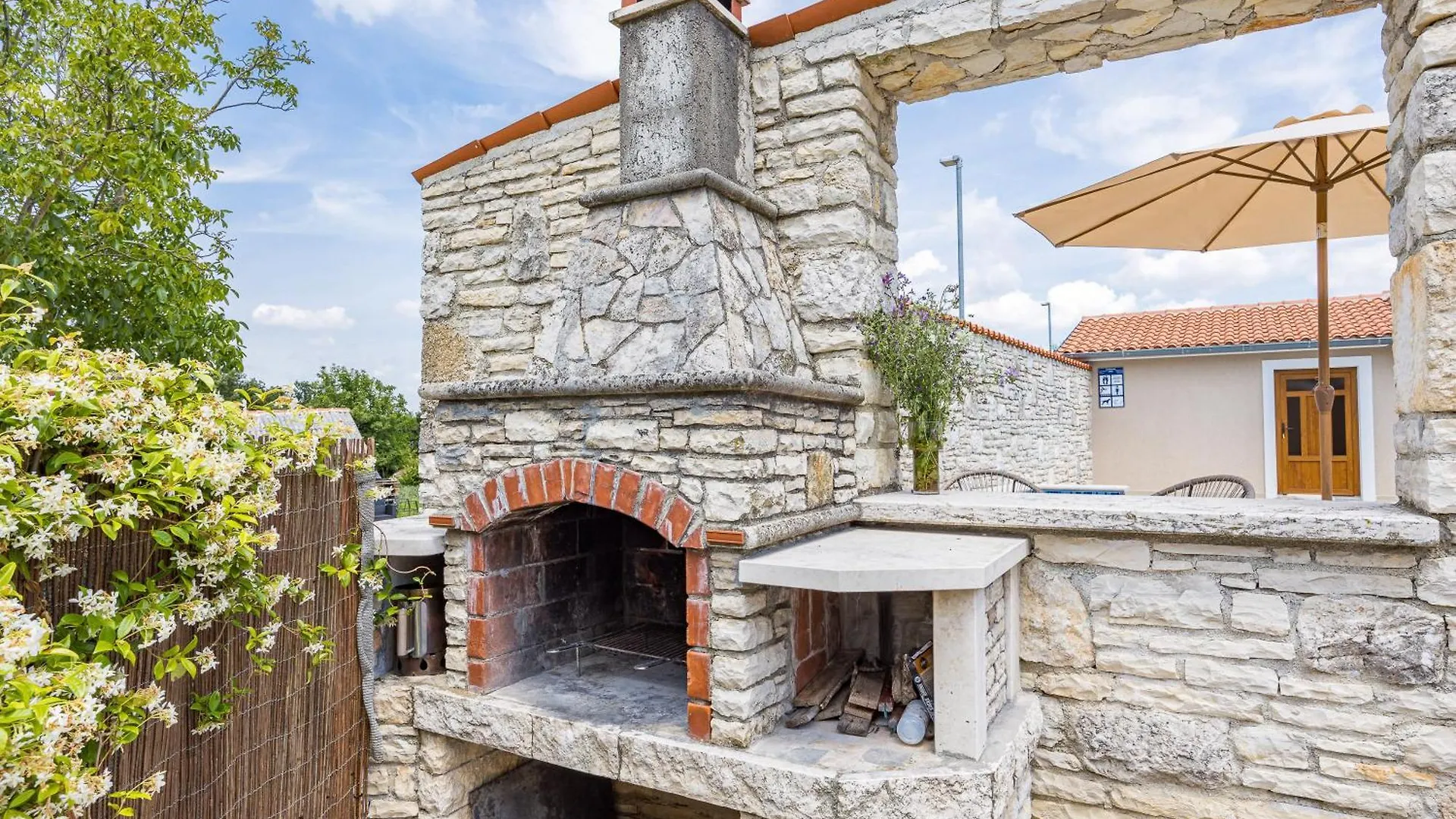 Burići Family Retreat House Begonija With Pool And Bbq 빌라 크로아티아